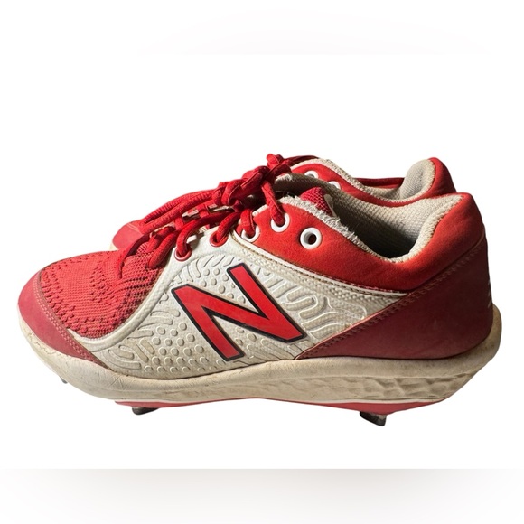 High End New Balance Red & White Men’s 7.5 Metal Spike Travel Baseball Cleats - Picture 1 of 7